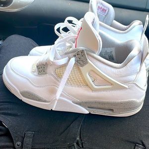 White oreo retro jordans 4